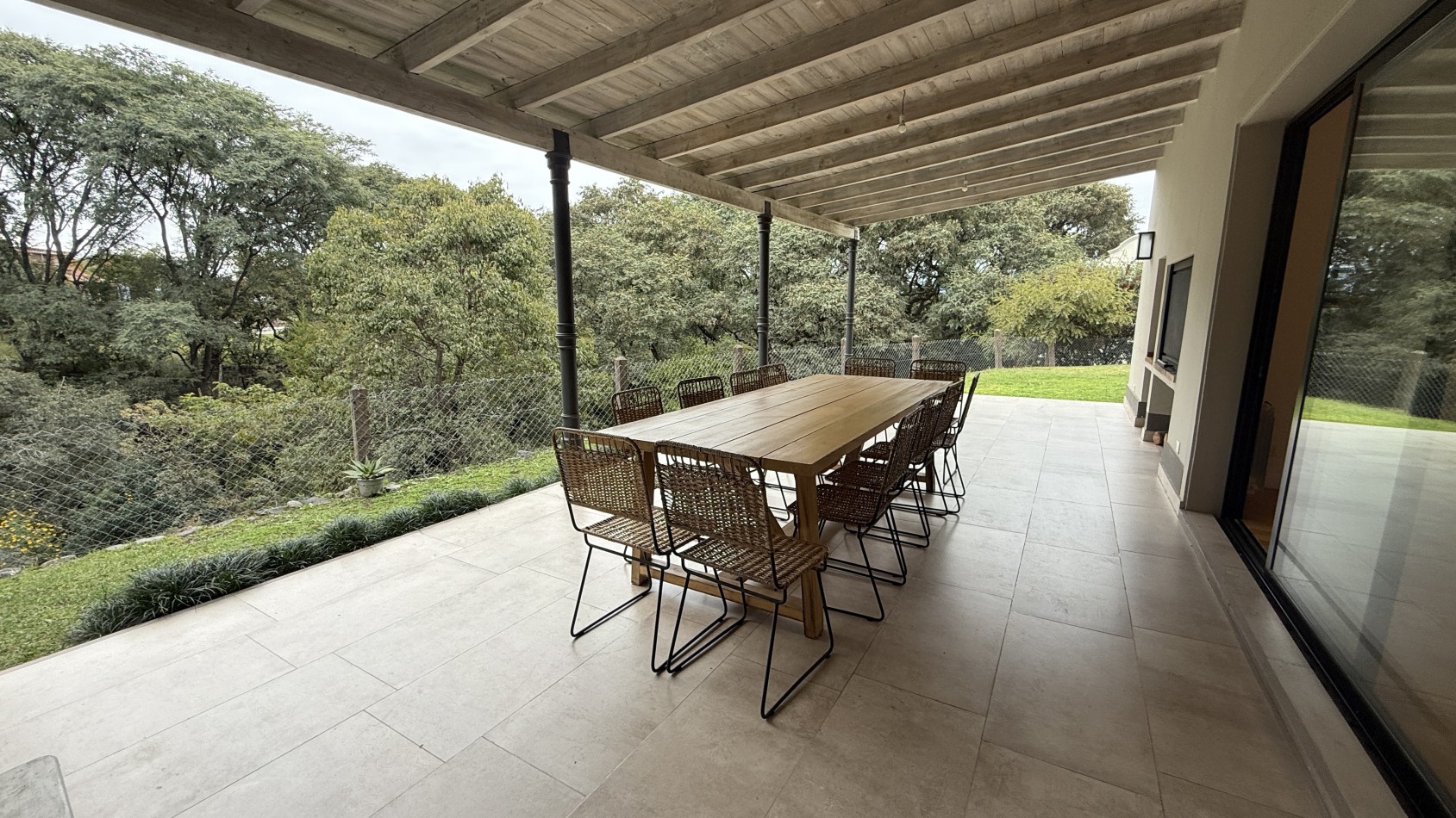 CASA AMOBLADA EN EL TIPAL