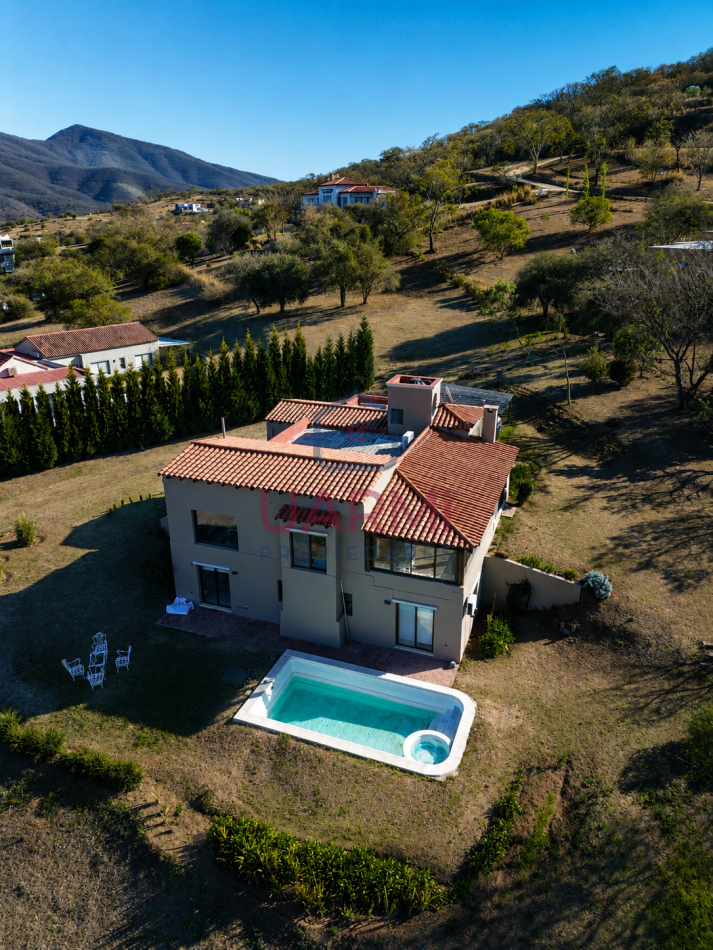 Casa en venta en La Lucinda I Barrio Privado