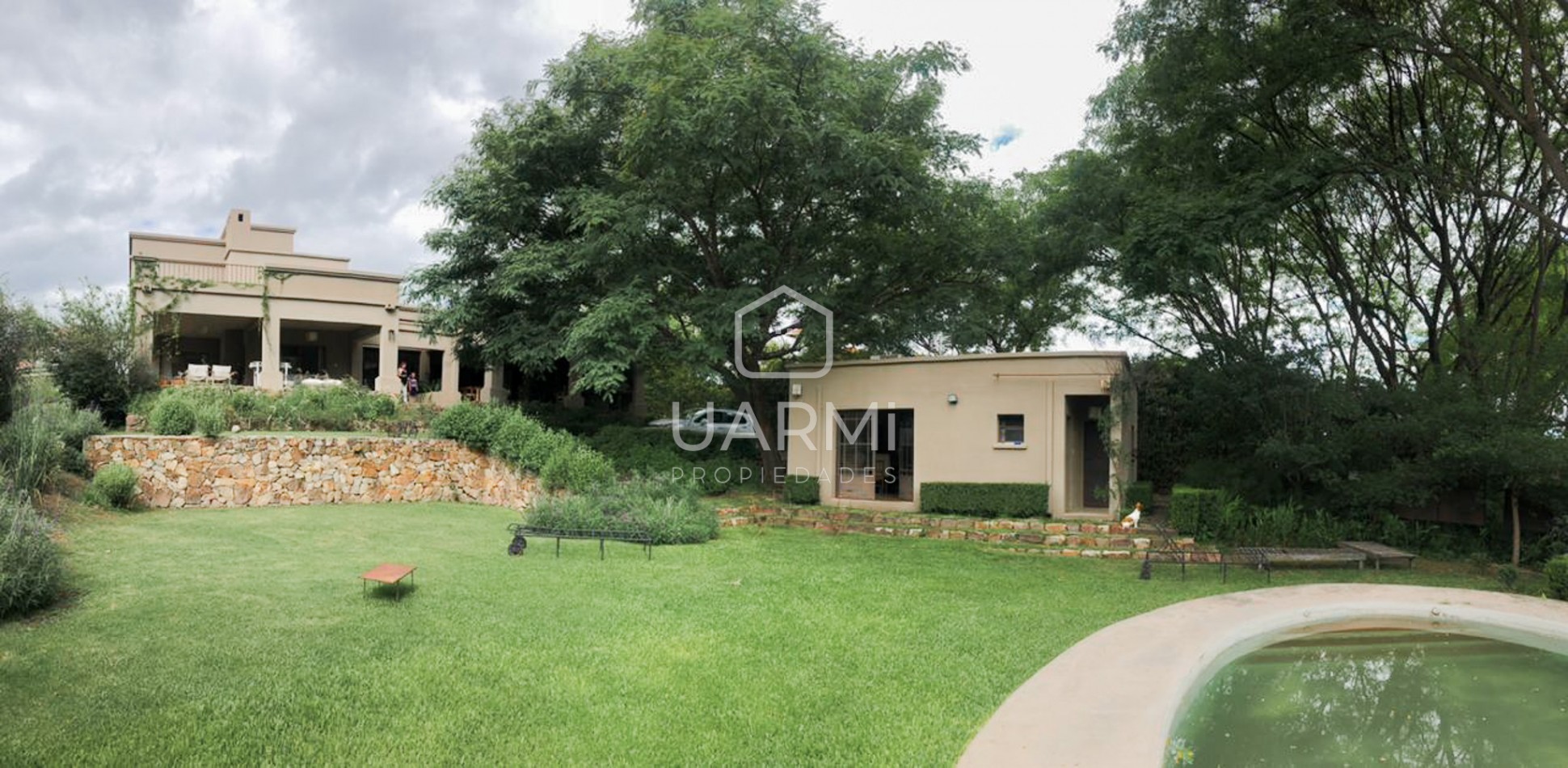 CASA EN VENTA EN EL TIPAL