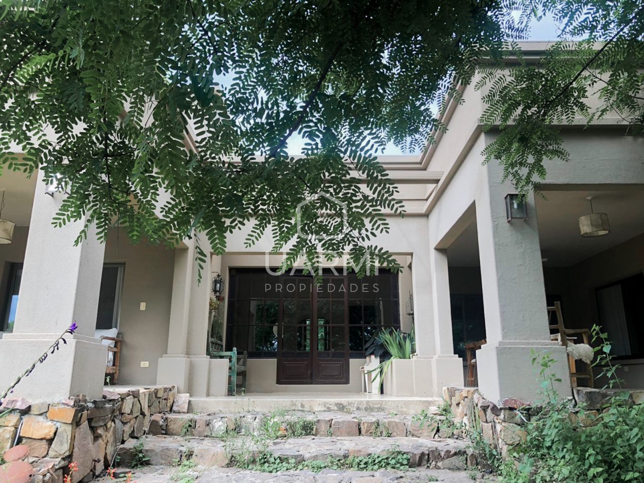 CASA EN VENTA EN EL TIPAL