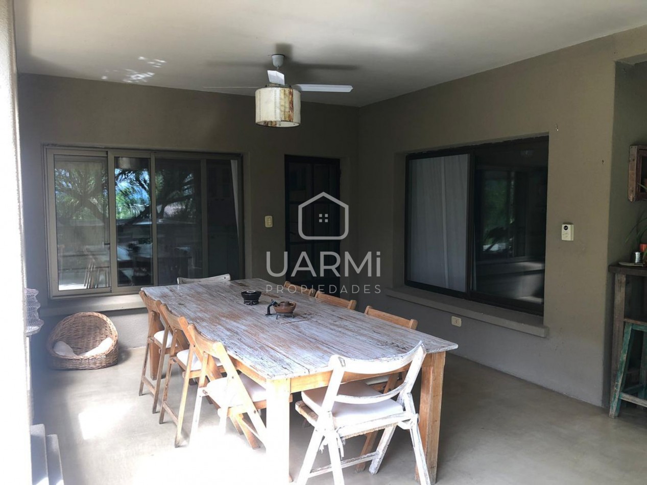 CASA EN VENTA EN EL TIPAL