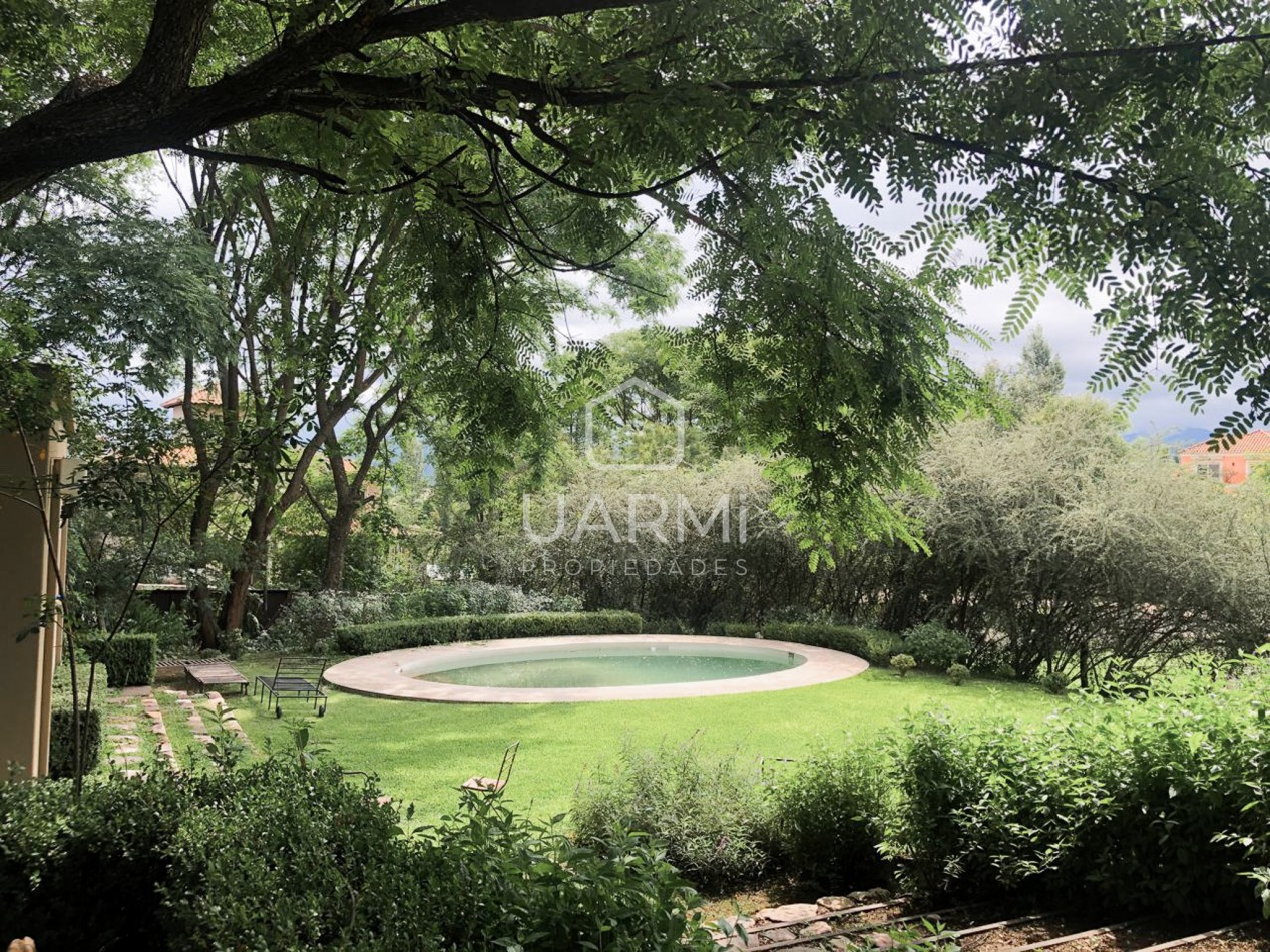 CASA EN VENTA EN EL TIPAL