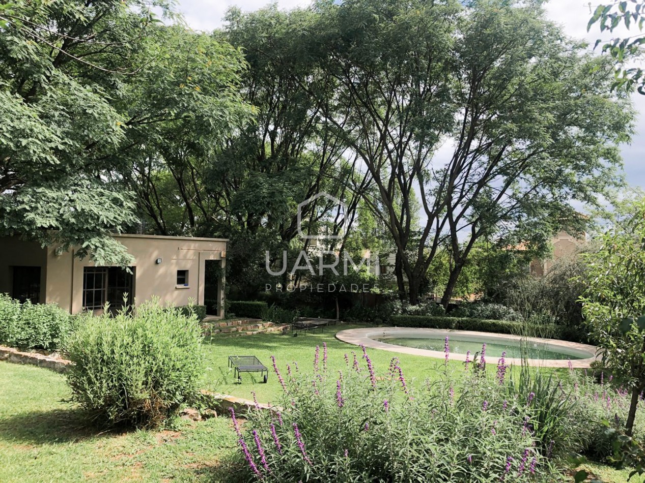CASA EN VENTA EN EL TIPAL