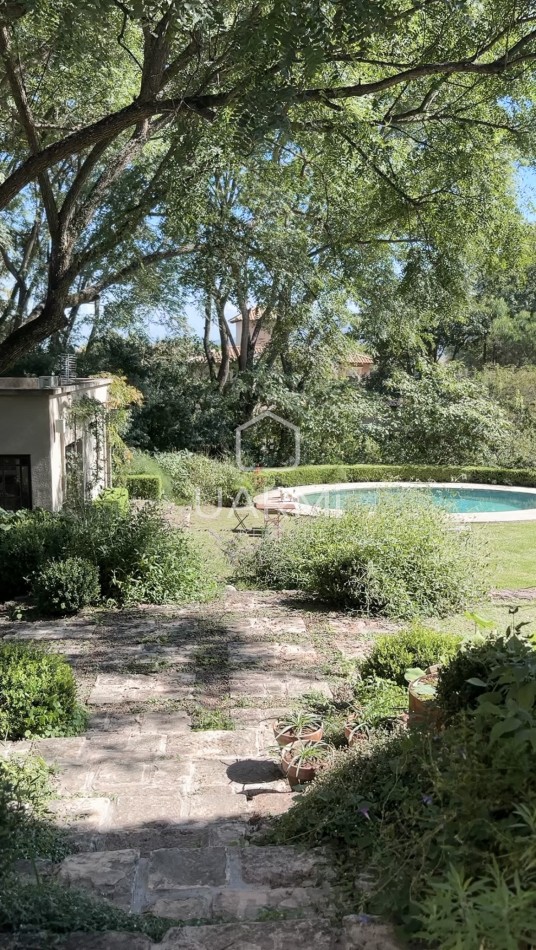 CASA EN VENTA EN EL TIPAL