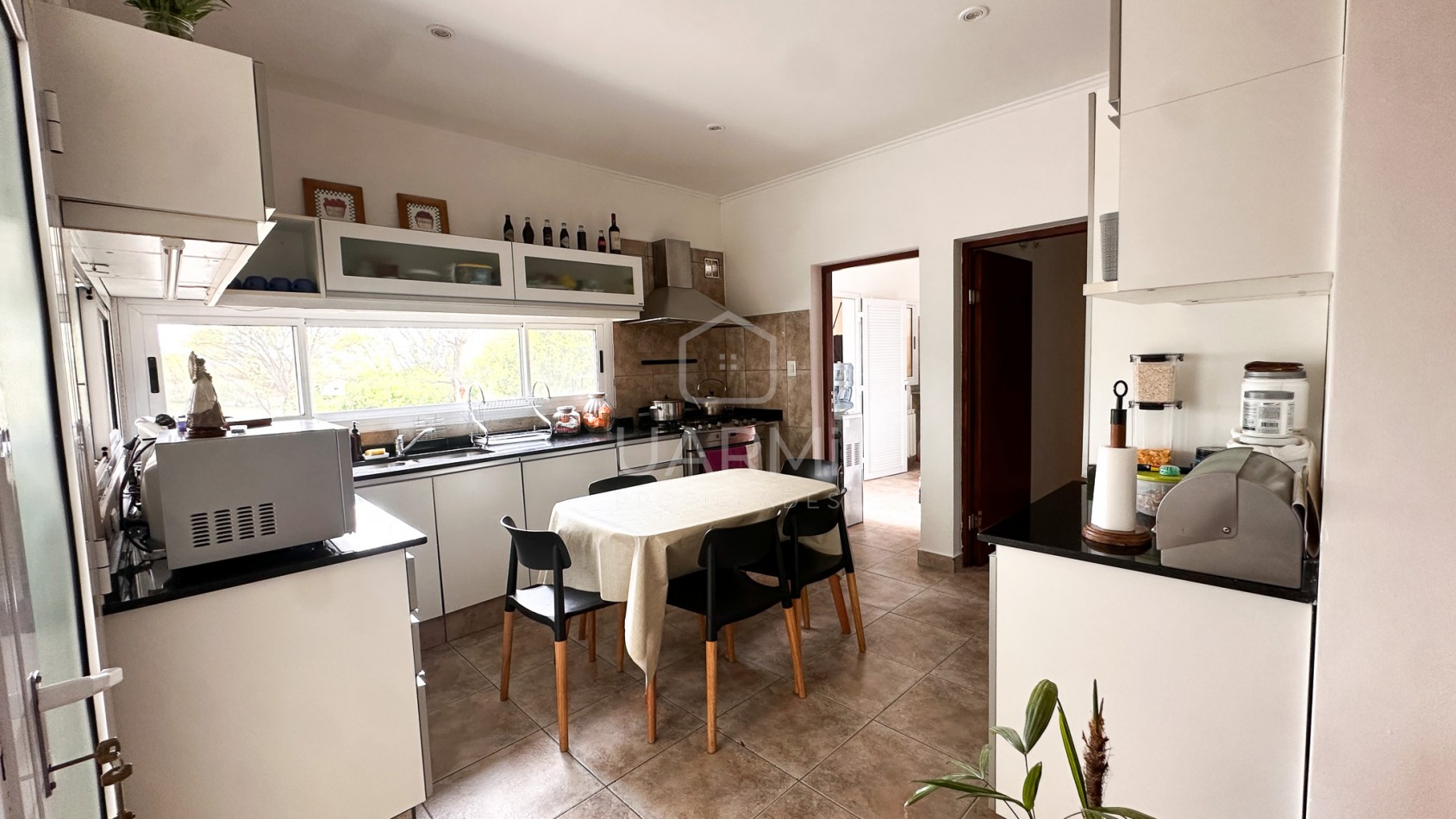 CASA MODERNA EN VENTA EN EL TIPAL