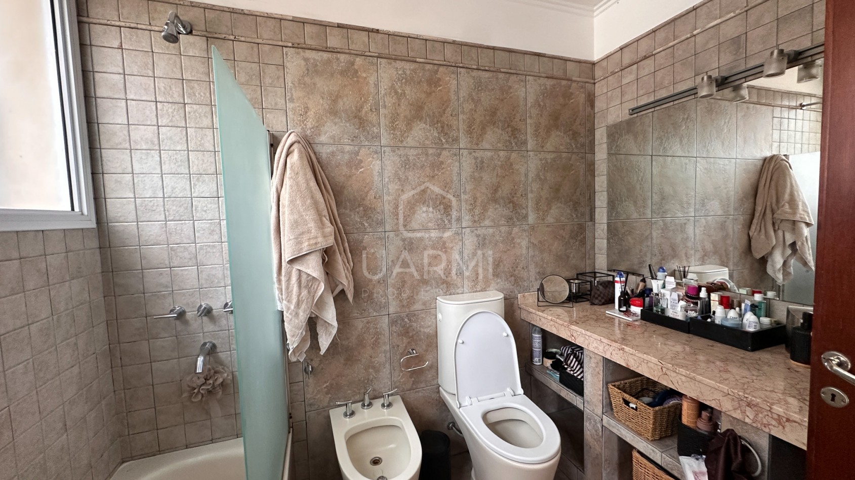 CASA MODERNA EN VENTA EN EL TIPAL