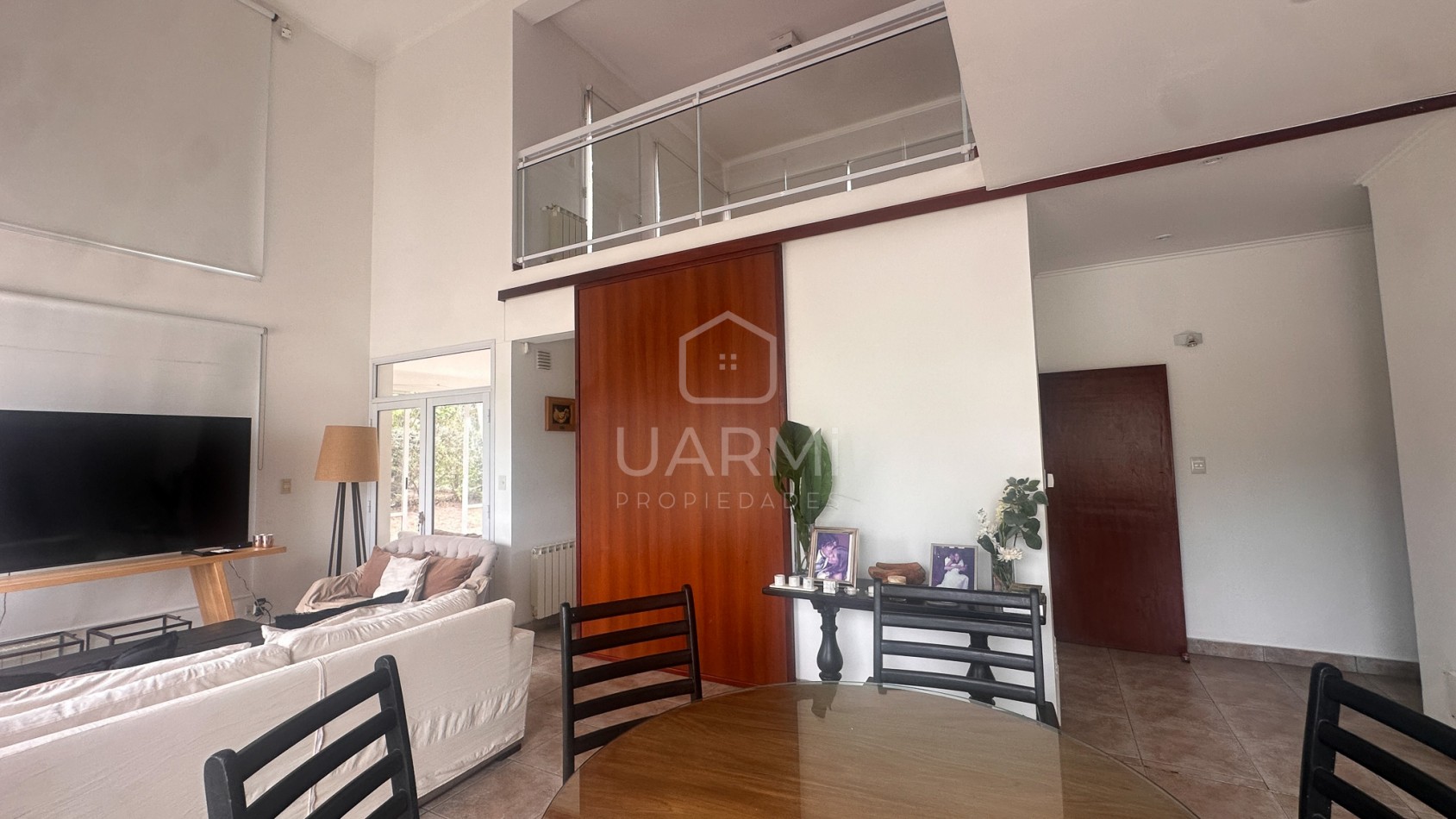 CASA MODERNA EN VENTA EN EL TIPAL