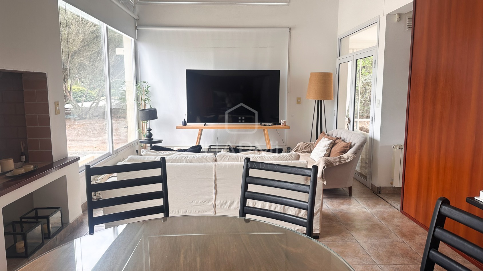 CASA MODERNA EN VENTA EN EL TIPAL