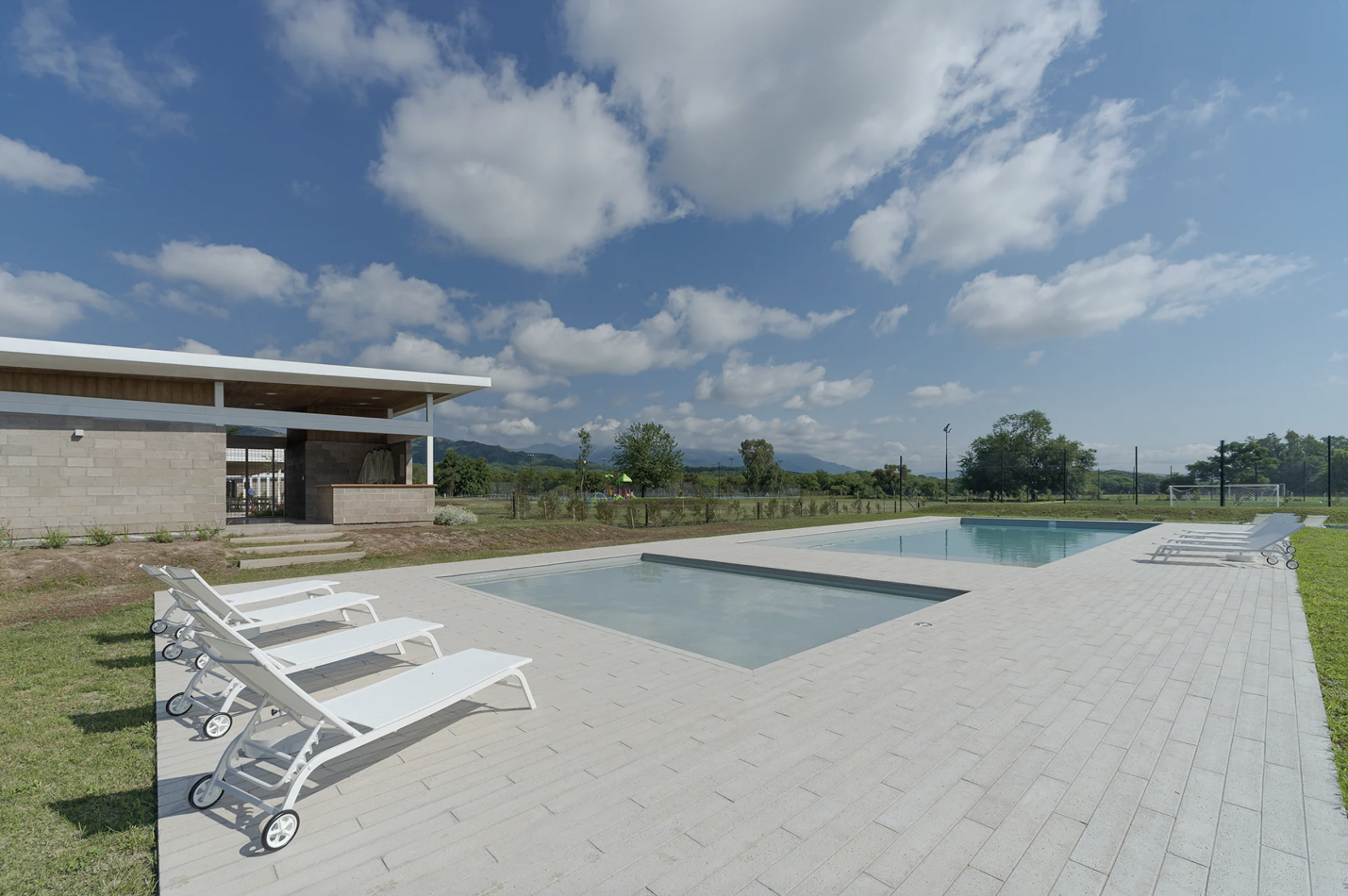 GRAN TERRENO EN LA ARBOLADA