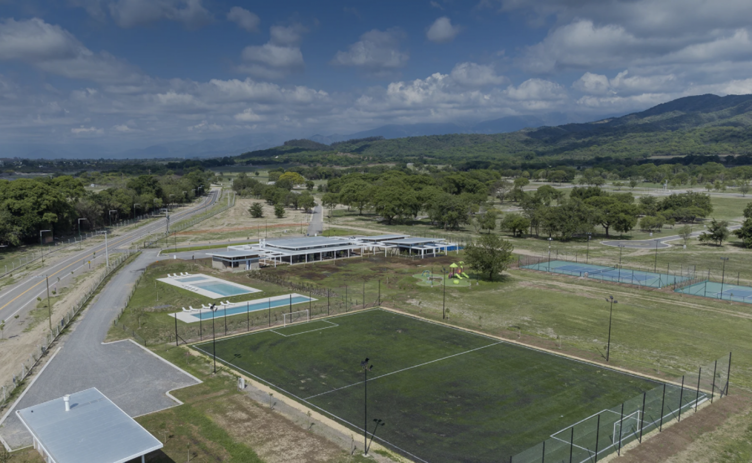 GRAN TERRENO EN LA ARBOLADA