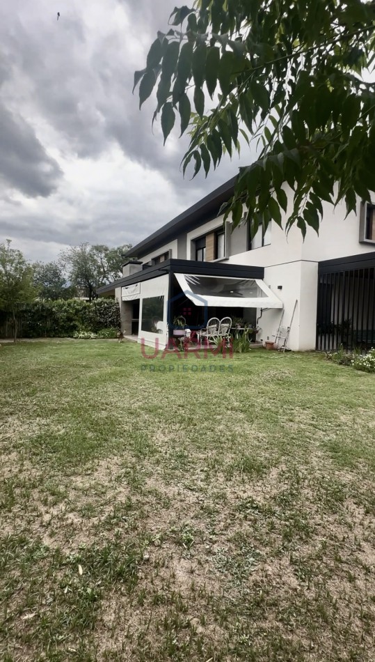 CASA EN VENTA EN CASAS DEL BOSQUE I San Lorenzo Chico